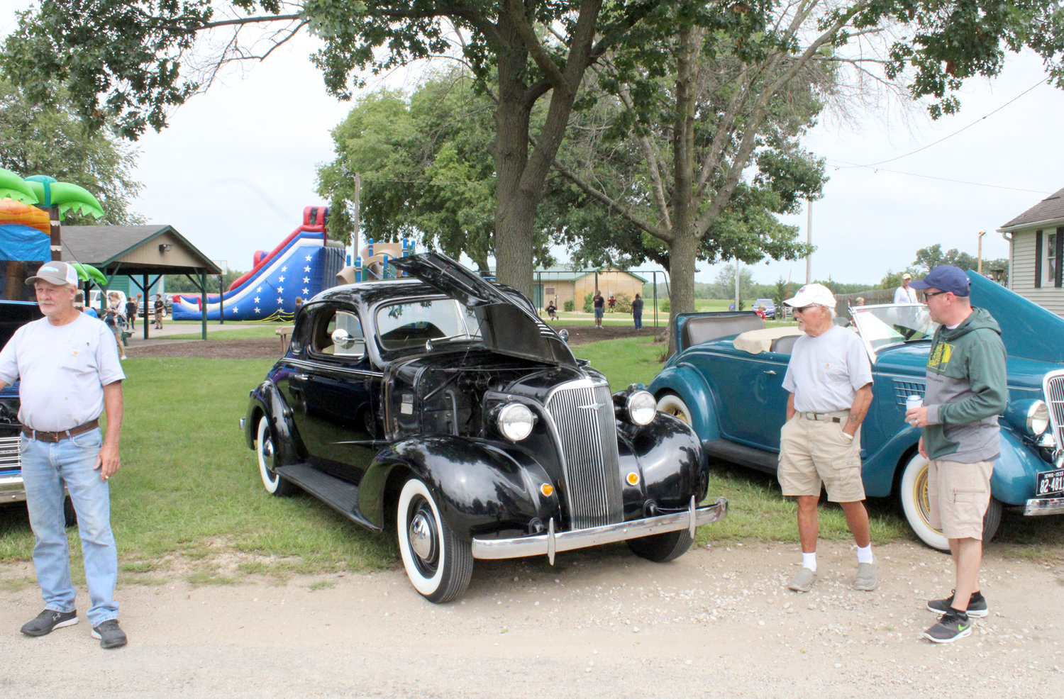 McCausland draws a Labor Day weekend crowd North Scott Press